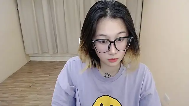 Snapshot of abella1116 chatting on June 17, 2:18 pm abella1116 online show from June 17, 2:18 pm