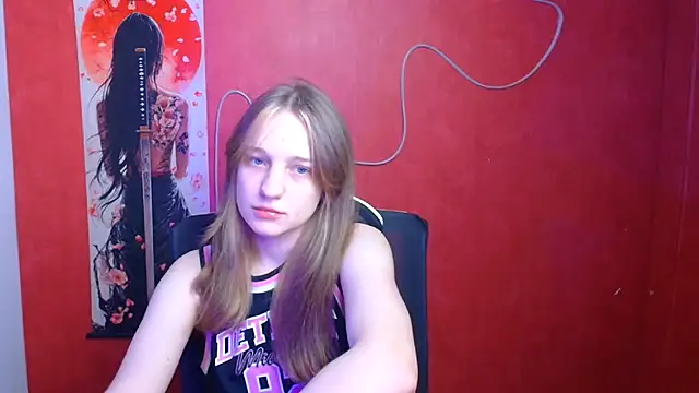 Snapshot of Katie_Rosiee chatting on December 15, 9:35 am Katie Rosiee online show from December 15, 9:35 am