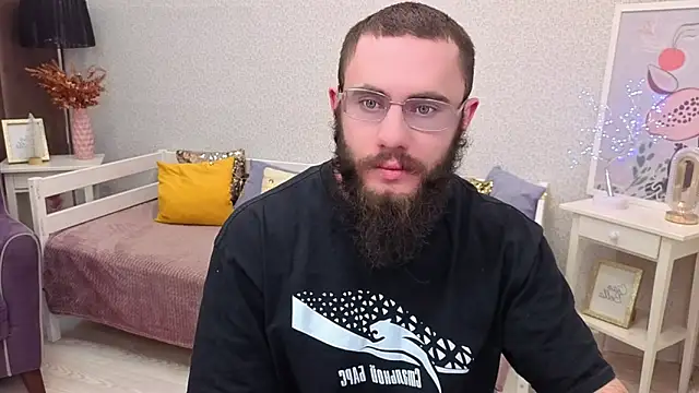 Snapshot of Ant_Power chatting on December 18, 5:24 am Ant Power online show from December 18, 5:24 am