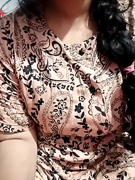 hottyrose69 online show from March 2, 4:03 am