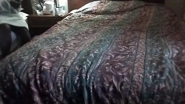 Snapshot of esirdrops3 chatting on October 26, 7:14 am esirdrops3 online show from October 26, 7:14 am