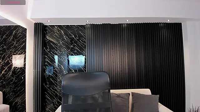 TiffanyHoustton online show from May 23, 12:42 pm