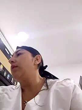 Snapshot of Valeria_montana_ chatting on February 2, 11:31 am Valeria montana online show from February 2, 11:31 am