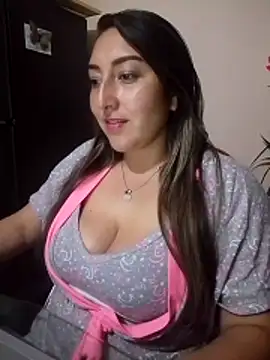 Snapshot of Valeria_montana_ chatting on February 2, 11:47 pm Valeria montana online show from February 2, 11:47 pm