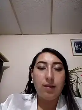 Snapshot of Valeria_montana_ chatting on February 12, 12:16 am Valeria montana online show from February 12, 12:16 am