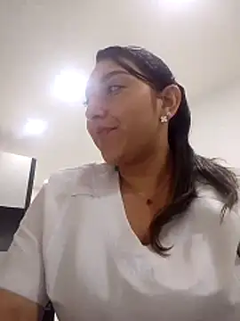 Valeria montana  online show from June 3, 6:46 pm