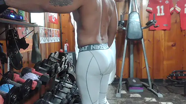 Black-Silver-Fox online show from April 10, 11:53 pm