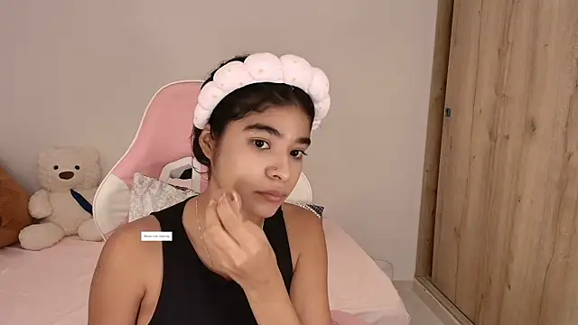 phia carter online show from April 18, 1:42 am