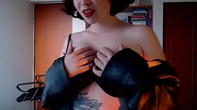 AmelieRimbaud online show from March 5, 10:17 pm