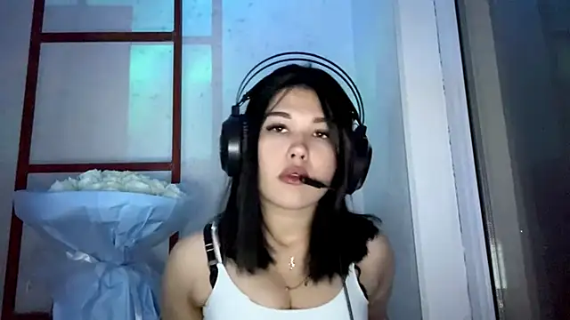 Snapshot of Lolamein chatting on December 2, 8:59 pm Lolamein online show from December 2, 8:59 pm