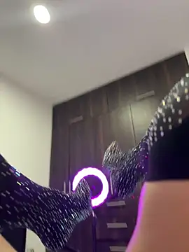 AlaiaSweet   online show from December 4, 9:23 pm