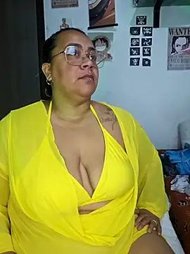vicky-duarte online show from May 9, 10:15 pm