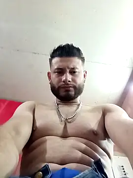 Snapshot of MaxSteel_x chatting on December 4, 2:54 am MaxSteel x online show from December 4, 2:54 am