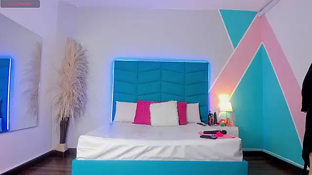 Snapshot of _victoria_collins_ chatting on February 28, 8:32 pm victoria collins online show from February 28, 8:32 pm