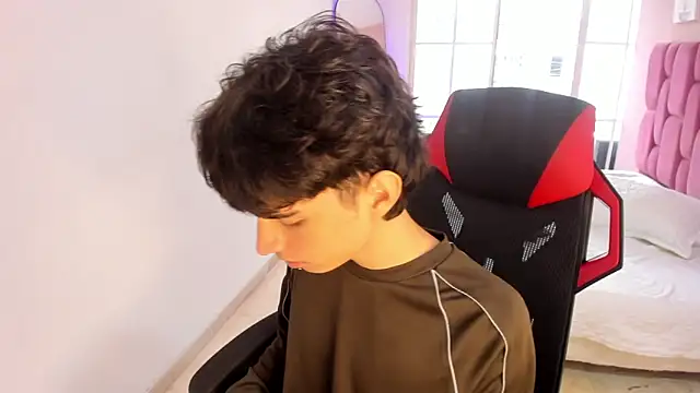 Snapshot of CONNOR_STONNE_ chatting on February 11, 4:01 pm CONNOR STONNE online show from February 11, 4:01 pm