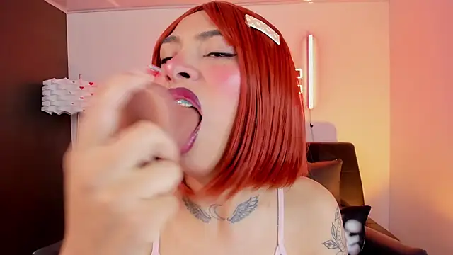 Snapshot of miss_monserrat chatting on December 17, 6:14 pm miss monserrat online show from December 17, 6:14 pm