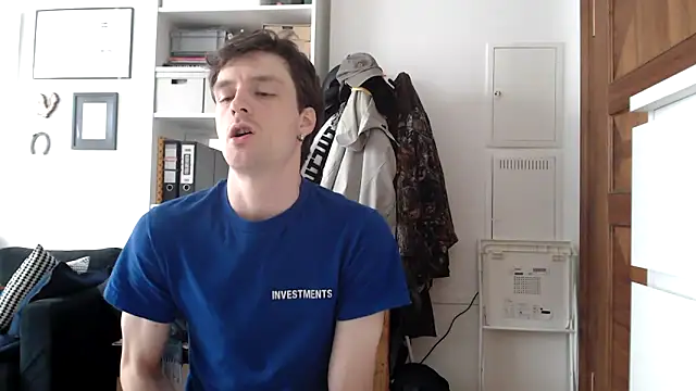 MindlyXXX online show from October 2, 8:32 am