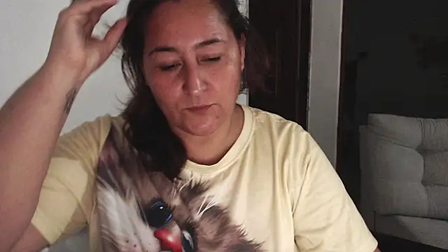 Snapshot of VioletBruces chatting on January 9, 11:50 pm VioletBruces online show from January 9, 11:50 pm