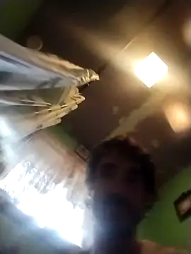 Snapshot of bigjohnson2914 chatting on February 22, 5:33 pm bigjohnson2914 online show from February 22, 5:33 pm