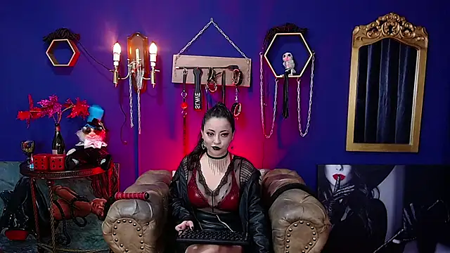 LunaTikka online show from January 7, 2:36 am