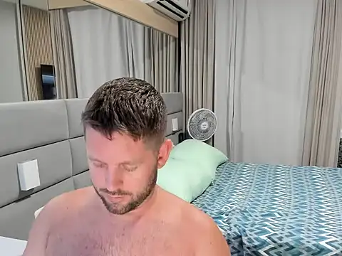 Snapshot of RipMyUnderwear chatting on December 22, 6:16 pm RipMyUnderwear online show from December 22, 6:16 pm