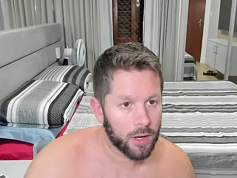 Snapshot of RipMyUnderwear chatting on January 8, 1:08 am RipMyUnderwear online show from January 8, 1:08 am