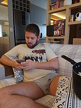 Snapshot of RipMyUnderwear chatting on January 9, 8:43 pm RipMyUnderwear online show from January 9, 8:43 pm