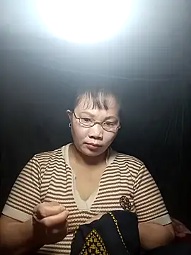 ava-dellght online show from December 18, 1:06 pm