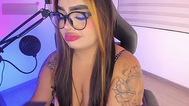 asheryn online show from May 2, 2:05 am