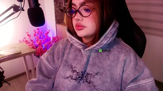 asheryn online show from June 10, 1:50 am