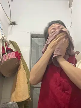 Snapshot of Chew_candy chatting on December 14, 12:27 am Chew candy online show from December 14, 12:27 am