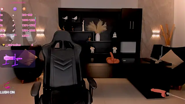 ChloeManson online show from March 20, 9:24 pm