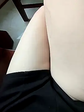 Baby-Linh online show from April 19, 7:29 am