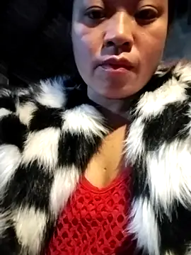 Snapshot of AlilaK2 chatting on December 15, 10:19 am AlilaK2 online show from December 15, 10:19 am