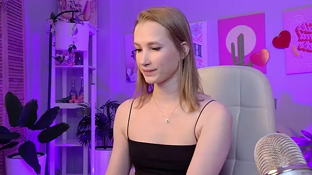 Snapshot of Megan_Rodgers chatting on February 15, 5:31 pm Megan Rodgers online show from February 15, 5:31 pm