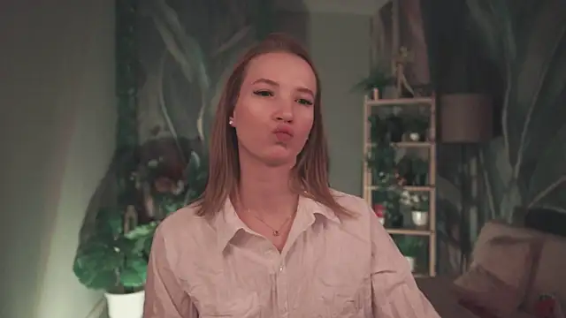 Snapshot of Megan_Rodgers chatting on February 20, 5:35 pm Megan Rodgers online show from February 20, 5:35 pm