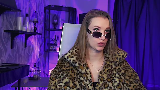 Snapshot of Megan_Rodgers chatting on February 22, 5:44 pm Megan Rodgers online show from February 22, 5:44 pm