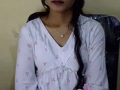 Snapshot of Shab_M chatting on February 4, 9:26 am Shab M online show from February 4, 9:26 am