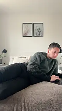 Snapshot of dirtyanal23 chatting on December 4, 9:40 am dirtyanal23 online show from December 4, 9:40 am