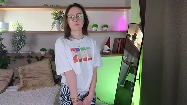 ChongFefer online show from December 16, 1:10 am