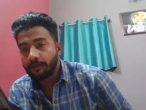 Snapshot of chutlhunter chatting on December 16, 3:17 pm chutlhunter online show from December 16, 3:17 pm