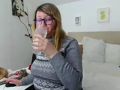 OlgaPavlova online show from March 19, 1:15 pm