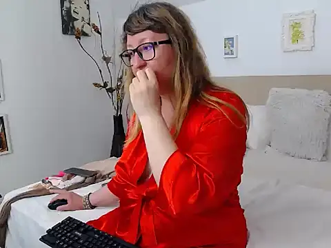 OlgaPavlova online show from May 3, 2:01 pm