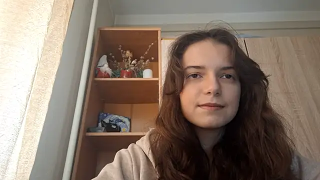 KellyKelik online show from February 6, 8:40 am