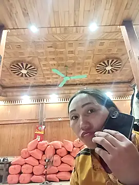 Snapshot of Lorena-a chatting on December 15, 11:25 am Lorena-a online show from December 15, 11:25 am