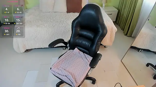 Celeste Rous   online show from March 14, 12:32 pm