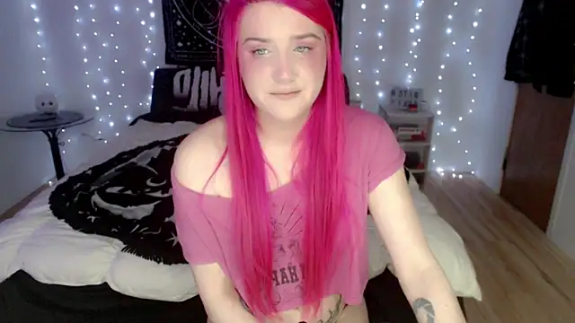 MaryMary  online show from February 1, 1:44 am