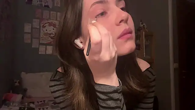 Snapshot of UnaskedGod chatting on December 17, 2:01 pm UnaskedGod online show from December 17, 2:01 pm