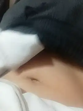 Snapshot of riballll9 chatting on December 20, 2:29 am riballll9 online show from December 20, 2:29 am