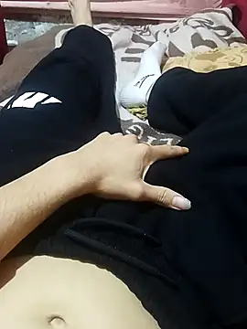 Snapshot of riballll9 chatting on February 10, 6:39 am riballll9 online show from February 10, 6:39 am